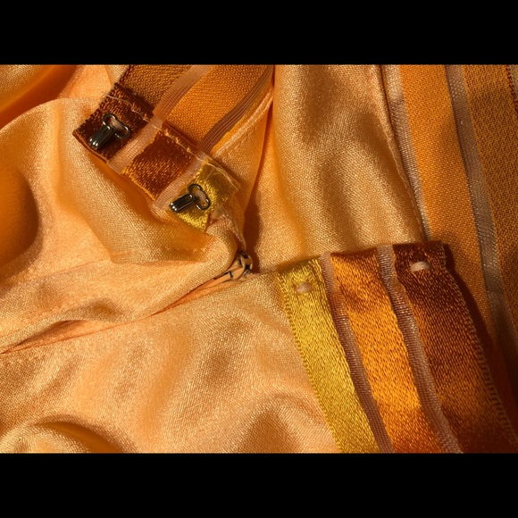 Prom/Formal Dress - Picture 2 of 5